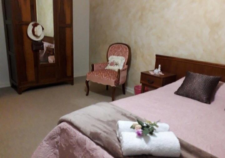 4 Bedroom Property for Sale in Kakamas Northern Cape